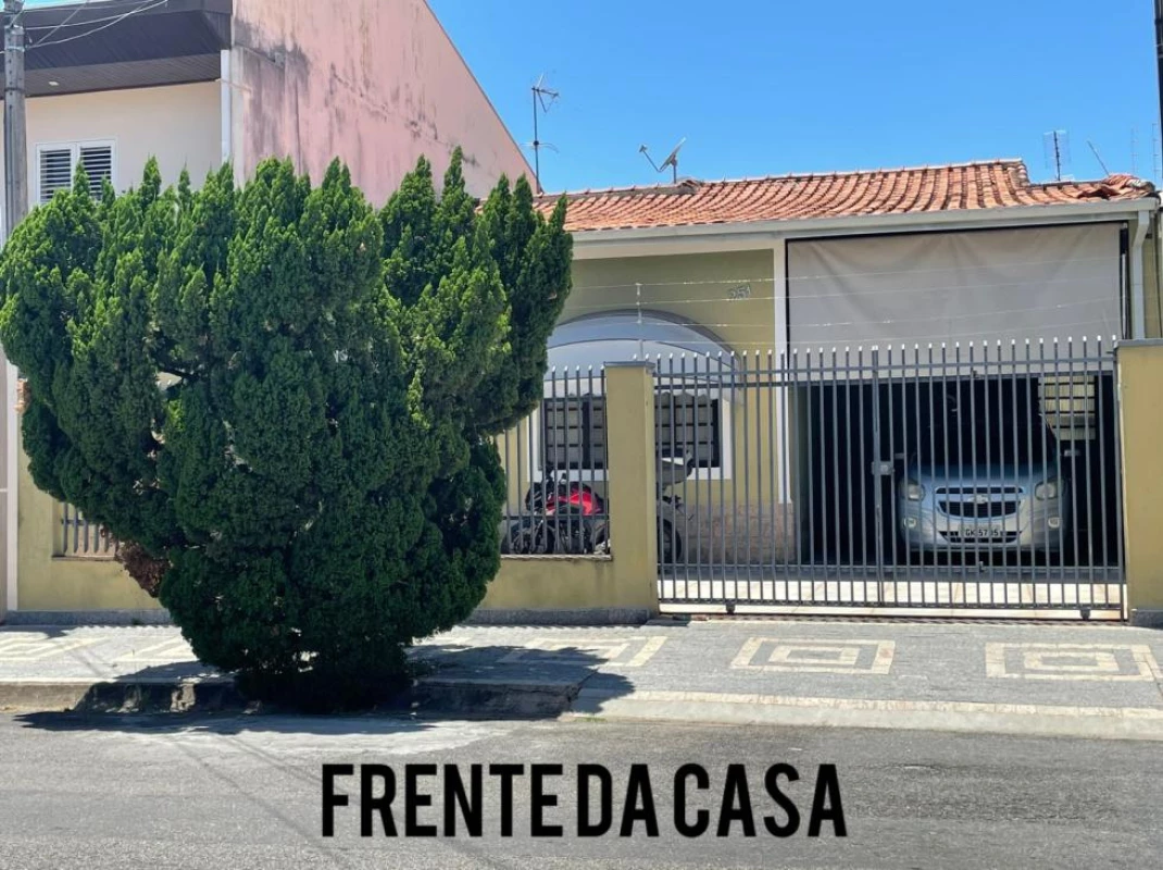 Foto 1: CASA PQ DAS FLORES 3 DOM/SUITE LOTE INTEIRO